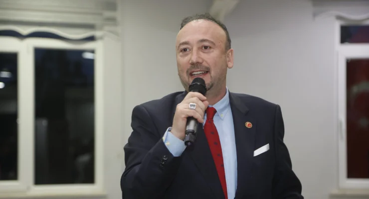 yalimi-sonunda-chpden-attilar-ozgur-ozeli-tehdit-etmisti-1777837883962.png