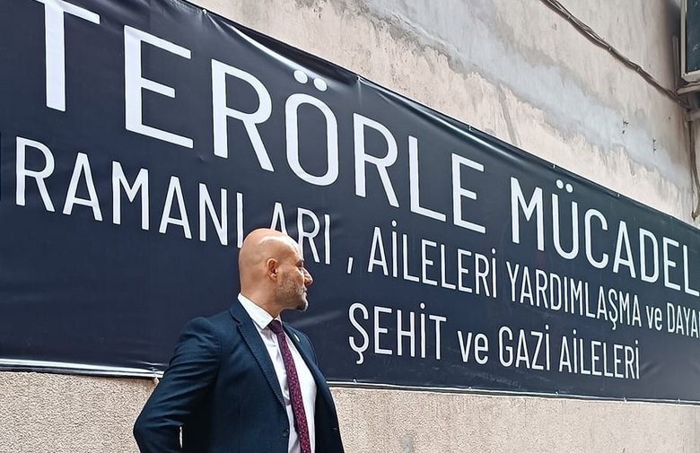 İzmir’de kendisini polis gibi tanıtan suç örgütü lideri İnanç Meçhul tutuklandı