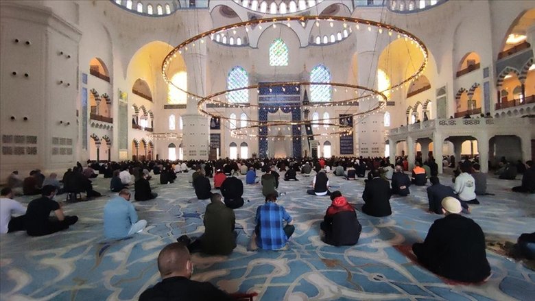 Diyanet 8 Kasım cuma hutbesini yayınladı! Cuma hutbesi tam metni...