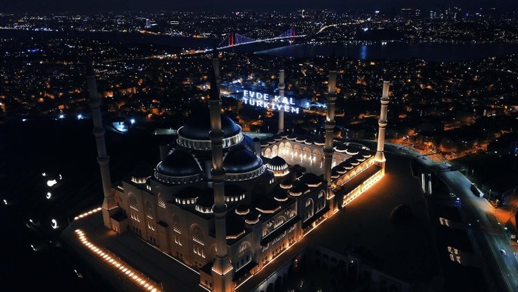 İzmir’de 2024 ilk iftar ve ilk sahur saat kaçta? İzmir imsakiye takvimi