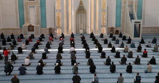 Bayram namazı camilerde kılınacak mı? Diyanet İşleri Başkanı açıkladı