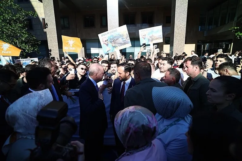 genclerden-baskan-erdogana-babalar-gunu-surprizi-1782034835041.jpeg