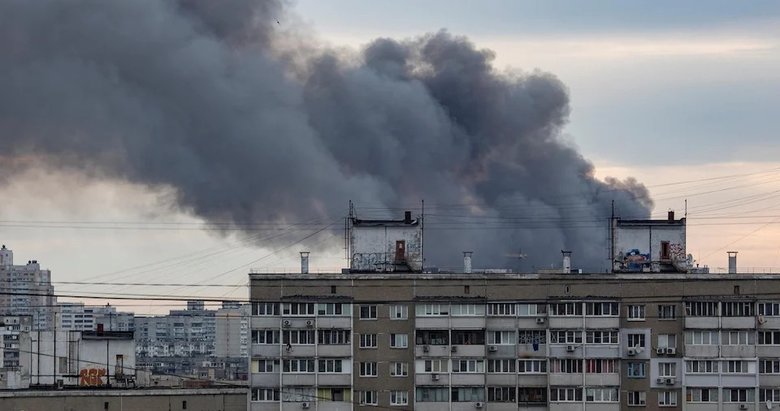 Rus füzeleri alışveriş merkezini vurdu