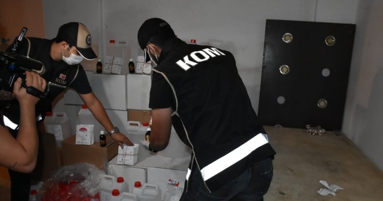 İzmir’deki operasyonda 5 ton etil alkol ele geçirildi