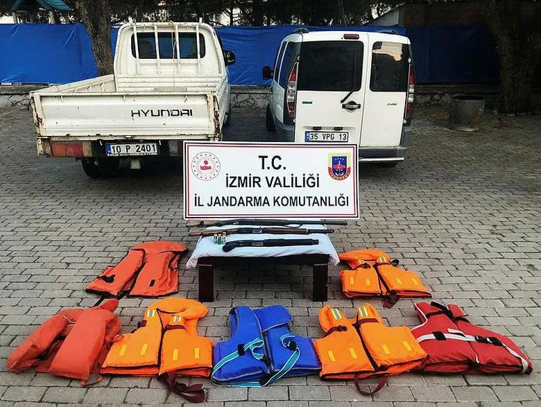 İzmir’de bağ evinde 32 sığınmacı yakalandı! Göçmen kaçakçıları tutuklandı