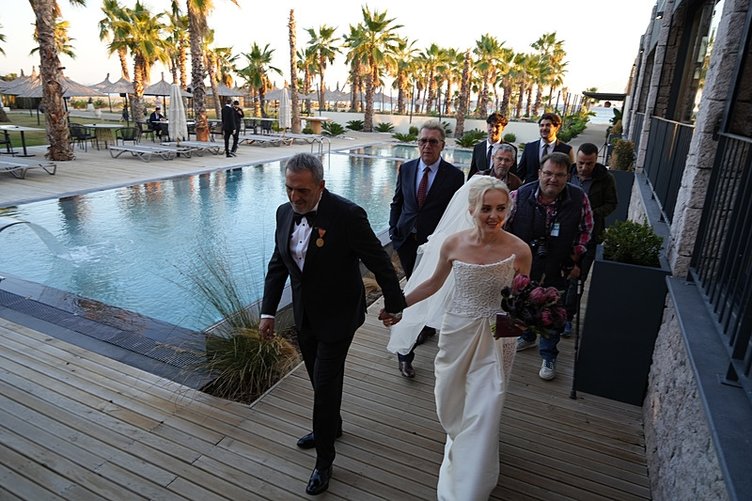 Yavuz Bingöl Balıkesir’de mutluluğa giden yolda ’evet’ dedi! Oktay Kaynarca sözleriyle çok şaşırttı