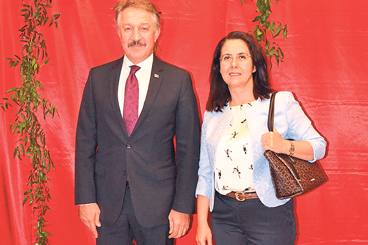 İzmir’de bir zafer akşamı