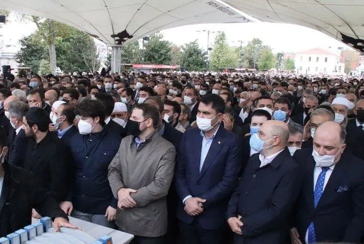 Özdemir Bayraktar’a veda! Son yolculuğuna uğurlandı
