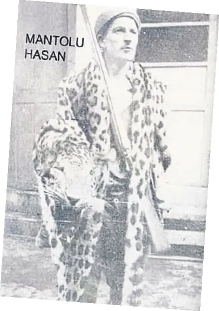 mantolu-hasanin-golgesinde-1787423967372.jpeg