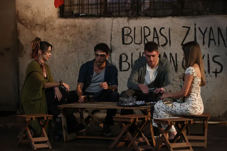 alti-ustu-istanbulda-son-bolum-neler-oldu-pazartesi-yeni-bolum-var-mi-1785621526777.jpg