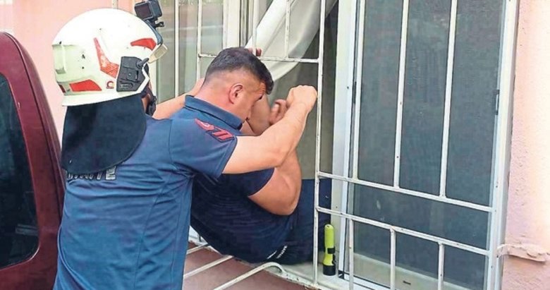 Manisalı modacı evinde ölü bulundu