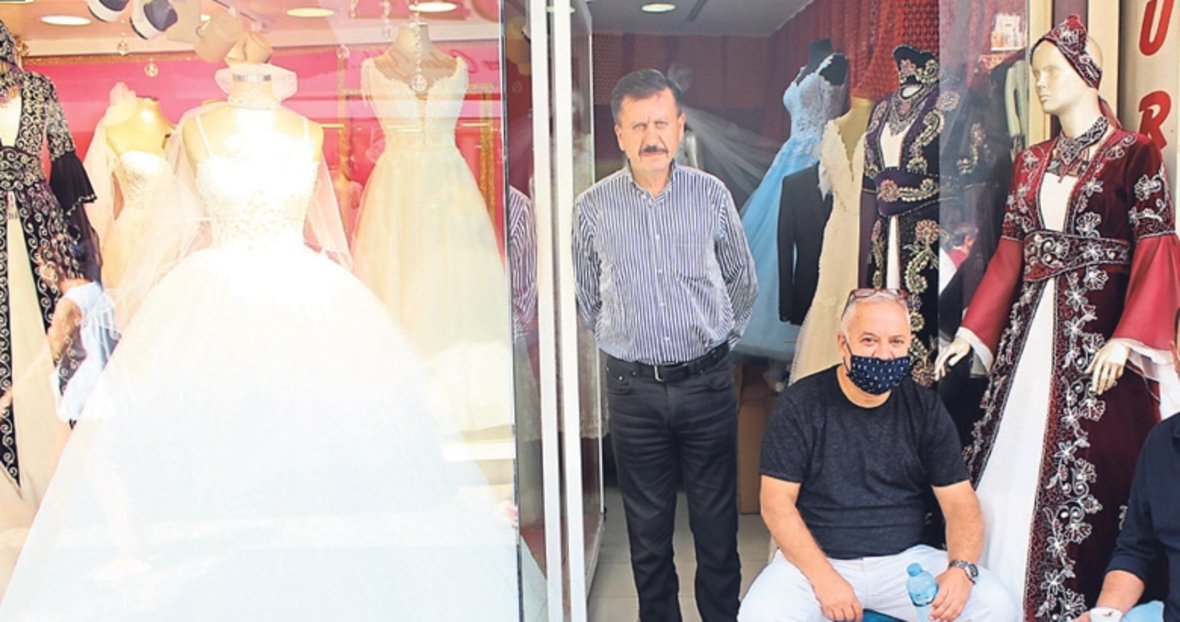 Gelinlikci Esnafi Kira Destegi Bekliyor