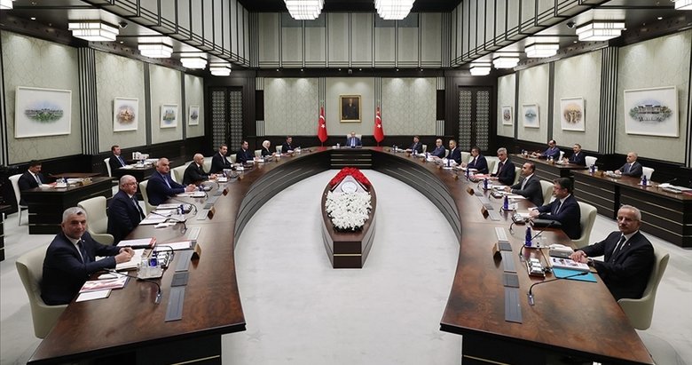 Yılın ilk kabinesi toplandı! En düşük emekli aylığında artış olacak mı?