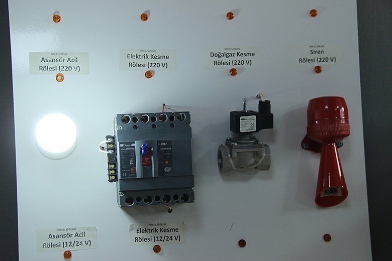 İzmirli mühendis üretti! Son depremi 9 saniye önceden bildirmiş