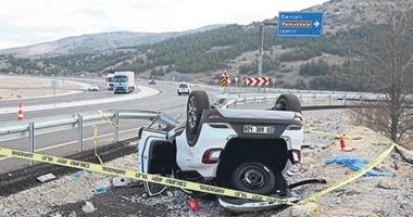 Devrilen otomobilin sürücüsü yaşamını yitirdi