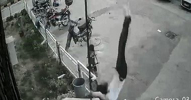 Adana’da mucize kurtuluş! 12.kattan beton zemine çakıldı