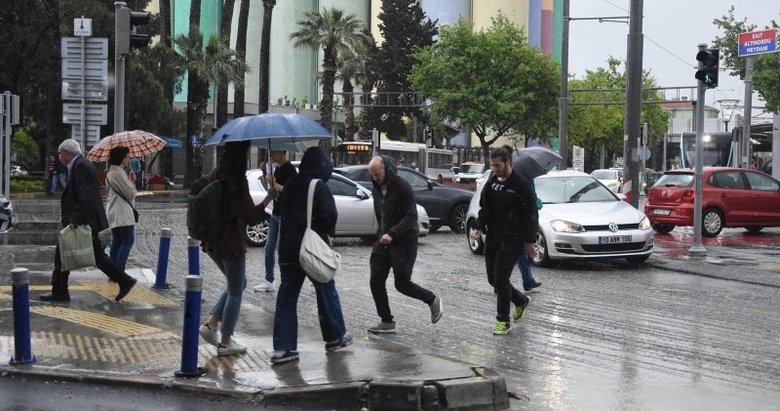 İzmir ve çevresinde sağanak yağış uyarısı! Çiftçilere ’tedbir alın’ uyarısı