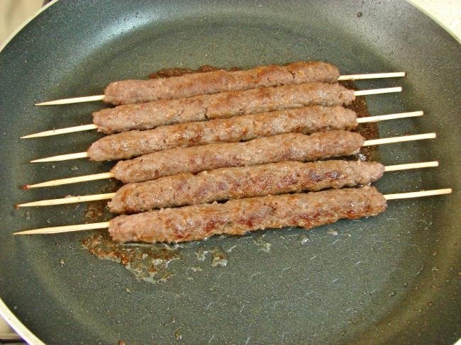 Türkiye’nin en iyi yemekleri arasında ilk sıralarda! İzmir’in meşhur Tire Köftesi nasıl yapılır?