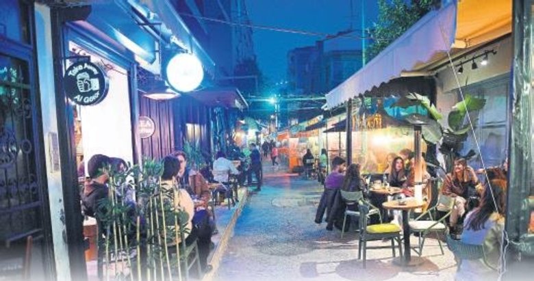 İzmir’in alkolsüz sokağı