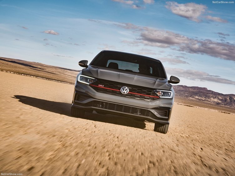 Yeni Volkswagen Jetta GLI ortaya çıktı! İşte 2019 Volkswagen Jetta GLI’nin motor ve donanım özellikleri...
