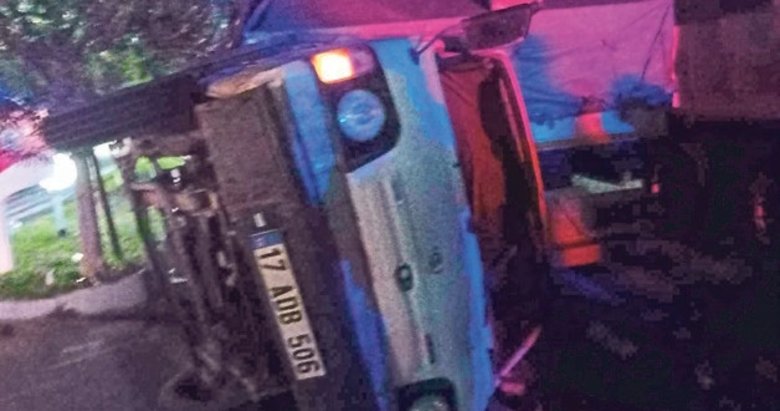 Balıkesir’de evli çifti kaza ayırdı