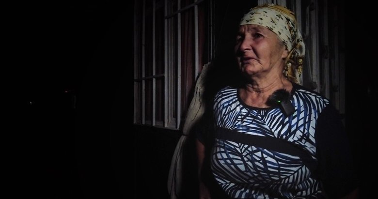 CHP’li Foça Belediyesi yaşlı kadını elektriksiz ve susuz bıraktı