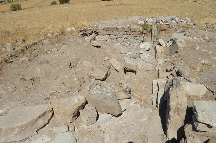 izmirin-altindaki-buyuk-sir-ortaya-cikti-gorenler-gozlerine-inanamadi-1790928740979.jpeg