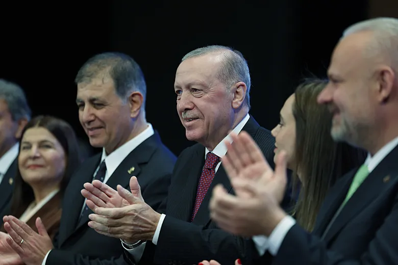 izmir-ak-parti-ile-sahlanacak-1791396897990.png