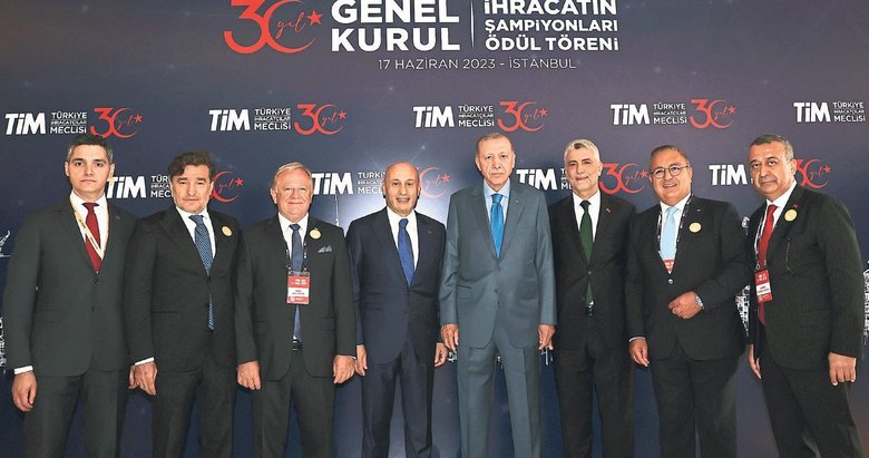 Erdoğan, İhracatın Şampiyonları Ödül Töreni’nde konuştu: Milletimizin yüz akı övünç kaynağısınız