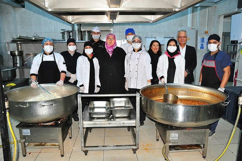 Manisa’da fabrika gibi okul! Milyonluk ciro yapıyor