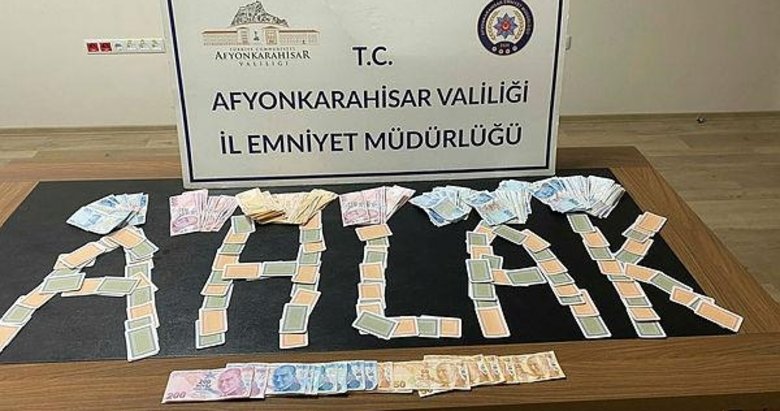 Teras katında kumar oynayanlara ceza