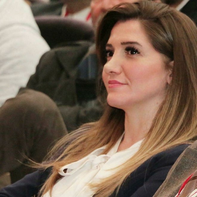 Camilerden korsan müzik yayını paylaşımı yapan CHP’li Banu Özdemir hakim karşısında