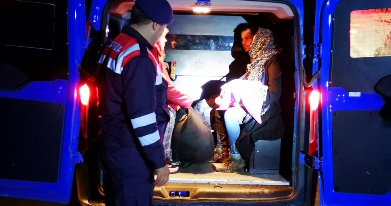 İzmir’de 132 düzensiz göçmen yakalandı