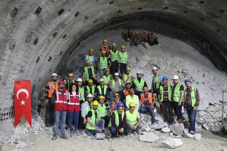 Honaz Tüneli’nde ışık göründü
