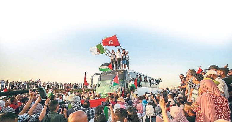 Mısır, Gazze’ye yürümek isteyenleri gözaltına aldı