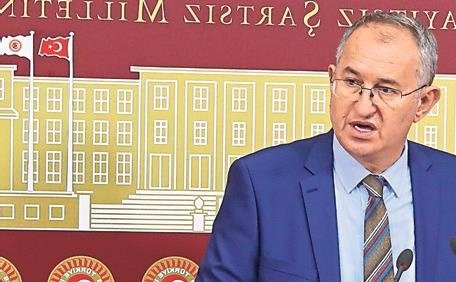 Özel: Üç il tamam İzmir’de performans anketi var