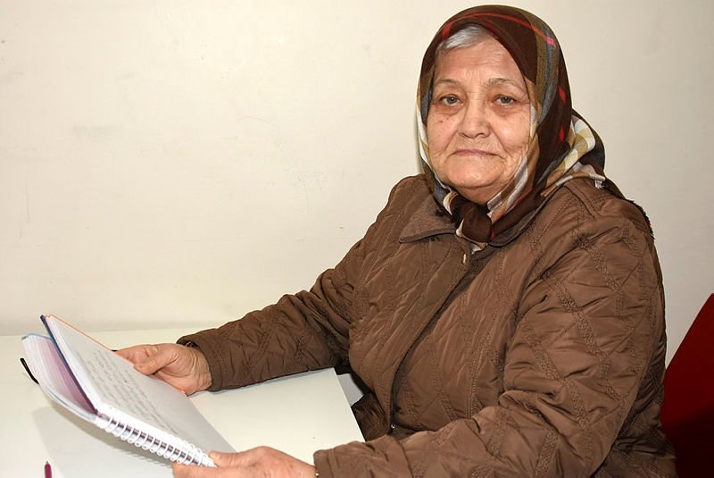 Çanakkale’de Cemile Çalışkan, 84’ünde okuma yazma öğrendi hedefi üniversite