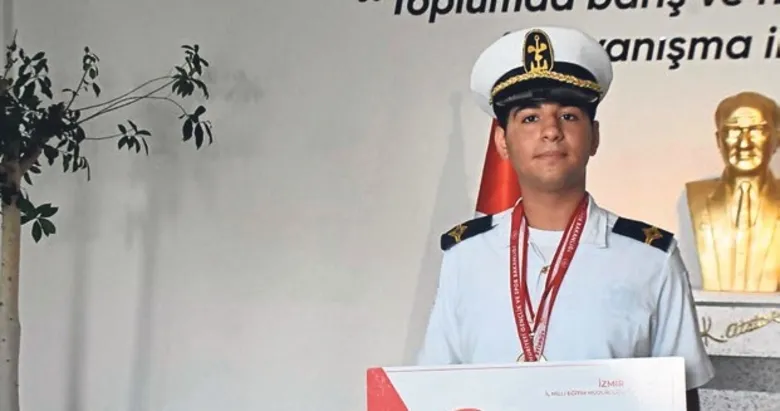 Kabotaj Bayramı için yazdığı şiirle birinci oldu
