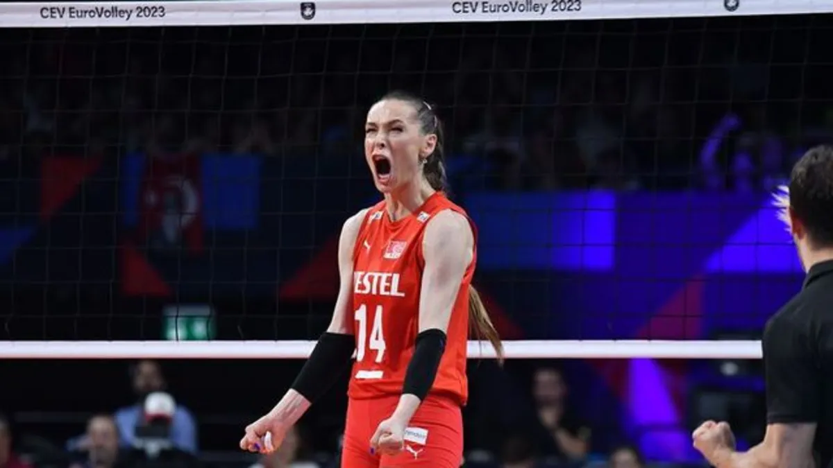 FİLENİN SULTANLARI'NIN MAÇ SAATİ DEĞİŞTİ! | Türkiye - Sırbistan voleybol maçı saat kaçta? Hangi kanalda?