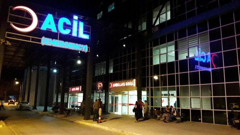 izmir de kamyonet sarampole devrildi 7