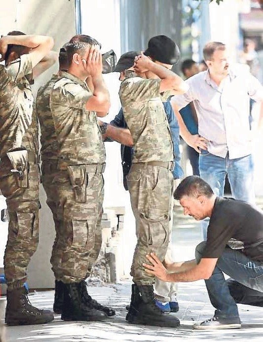 Dakika dakika 15 Temmuz... Milletin ihanete karşı zaferi