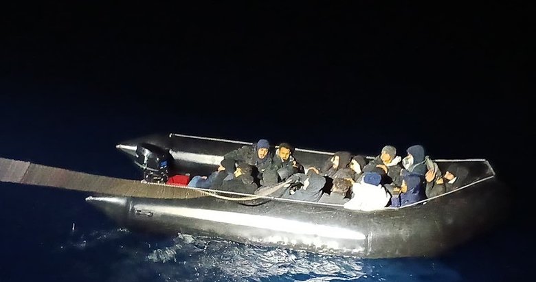 İzmir’de 99 düzensiz göçmen yakayı ele verdi