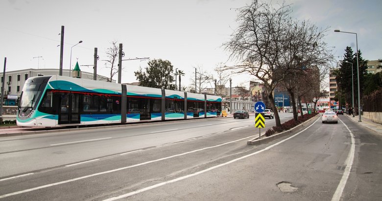 İzmir’de otobüs hatlarına ’tramvay’ ayarı