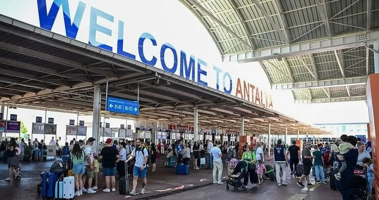 Ege ve Akdeniz’deki Havalimanları’nda yaz sezonu bereketi!