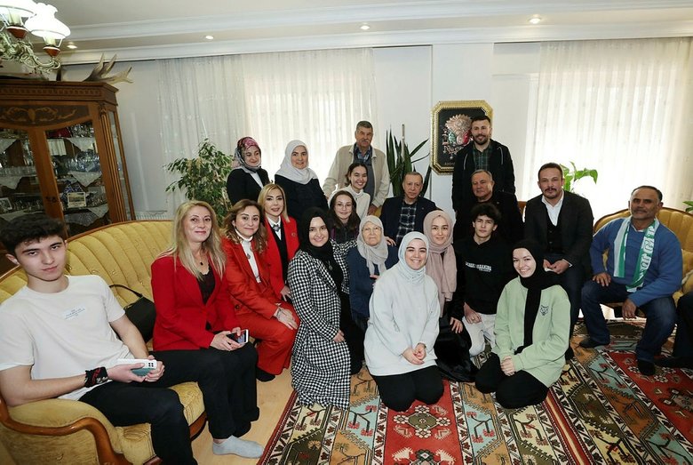 Cumhurbaşkanı Erdoğan, Muğla’da Soğancı ailesinin evine konuk oldu