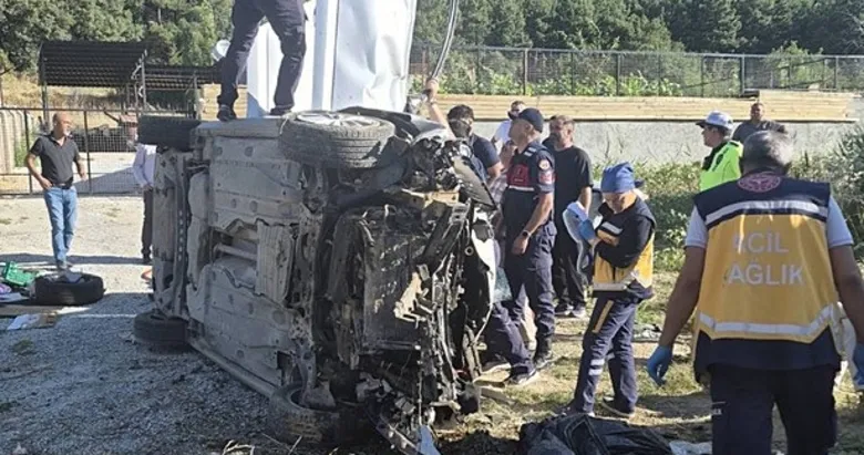 Uşak’ta devrilen otomobildeki 1 kişi öldü, 3 kişi yaralandı