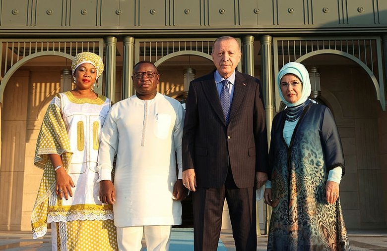 Cumhurbaşkanı Erdoğan, Sierra Leone Cumhurbaşkanı Bio ile bir araya geldi