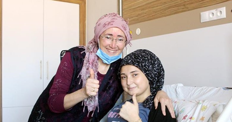 Böbreğiyle kızına ikinci kez can oldu...