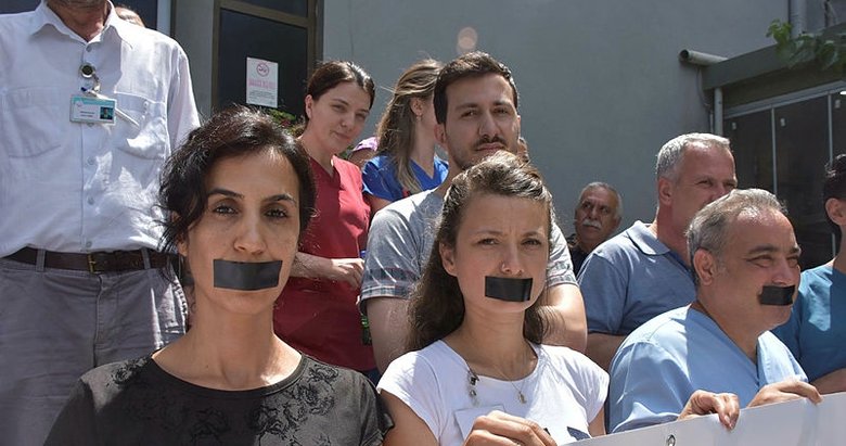 İzmir’de sağlık çalışanlarına şiddete meslektaşlarından tepki
