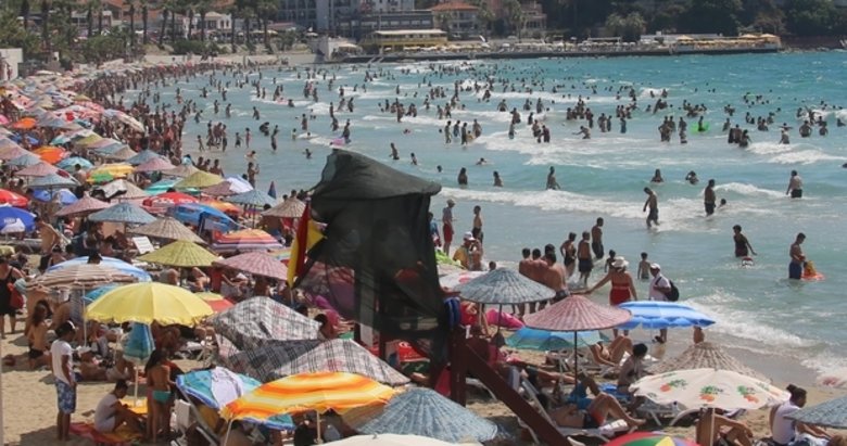 Bayram için herkes Kuşadası’na akın etti: Doluluk oranı yüzde 90’ı buldu!